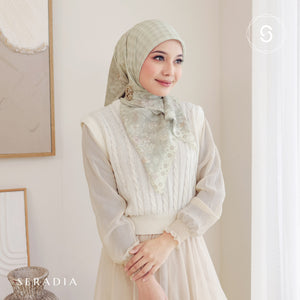 Seradia Hijab - Segi Empat Motif Tesra Timeless Collection