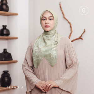 Seradia - Hijab Segi Empat Motif Sheina - Petals of June