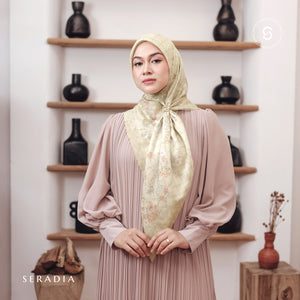 Seradia - Hijab Segi Empat Motif Sheina - Petals of June