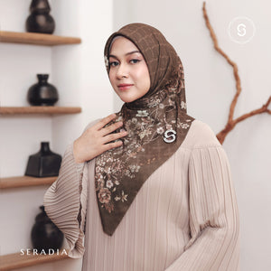 Seradia - Hijab Segi Empat Motif Sheina - Petals of June