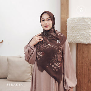 Seradia Hijab Segi Empat Samala - Syar'i Collection Petals of June