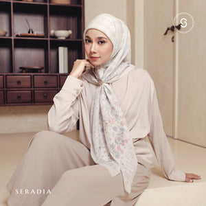 Seradia Hijab - Segi Empat Motif Kanira - Timeless Collection