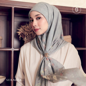 Seradia Hijab - Segi Empat Motif Kanira - Timeless Collection