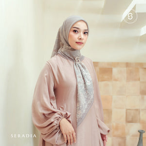 Seradia Hijab - Segi Empat Motif Gamiya- Timeless Collection
