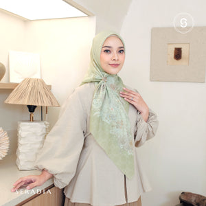 Seradia Hijab - Segi Empat Motif Saila - Timeless Collection