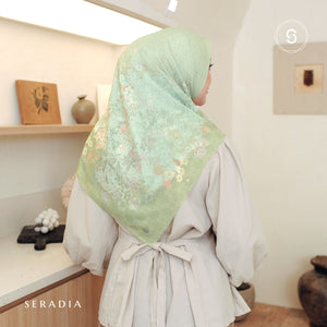 Seradia Hijab - Segi Empat Motif Saila - Timeless Collection