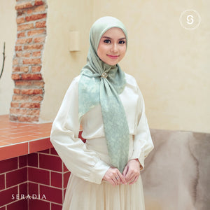 Seradia Hijab - Segi Empat Motif Barisa Timeless Collection