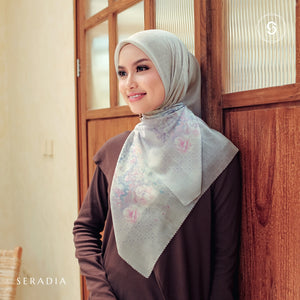 Seradia Hijab - Segi Empat Motif Laima Timeless Collection