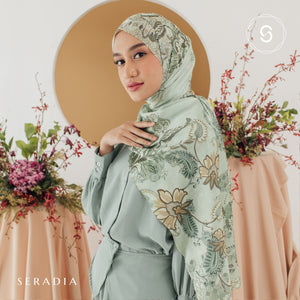 Seradia Pashmina Mataya - Poeti