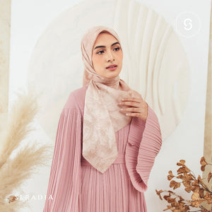 Seradia Hijab Segi Empat Paradista