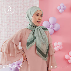 Seradia Hijab Segi Empat Voyage Hello Kitty Collection
