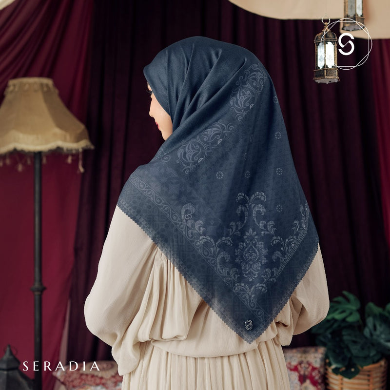 Seradia Hijab Segi Empat Maira Collection