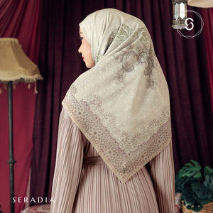 Seradia Hijab Segi Empat Maira Collection