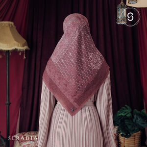 Seradia Hijab Segi Empat Maira Collection