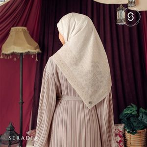 Seradia Hijab Segi Empat Maira Collection